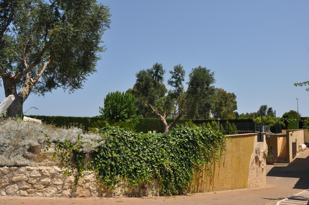 Bed & Breakfast Giardini Di Marzo Lecce Dış mekan fotoğraf