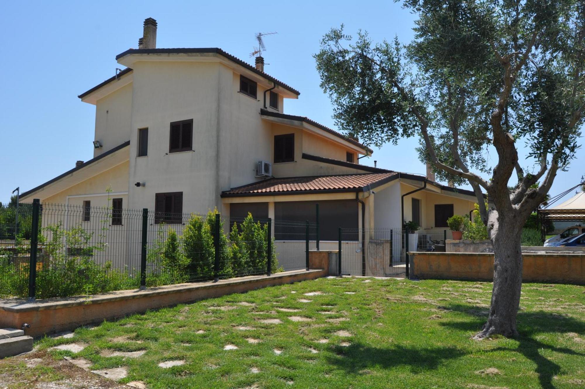 Bed & Breakfast Giardini Di Marzo Lecce Dış mekan fotoğraf